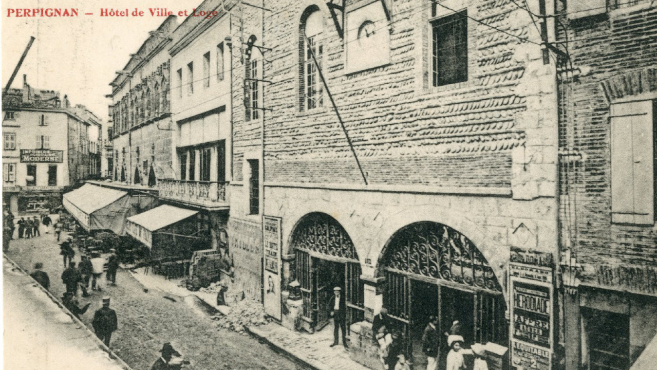 Hôtel de ville. (Collection club cartophile catalan)