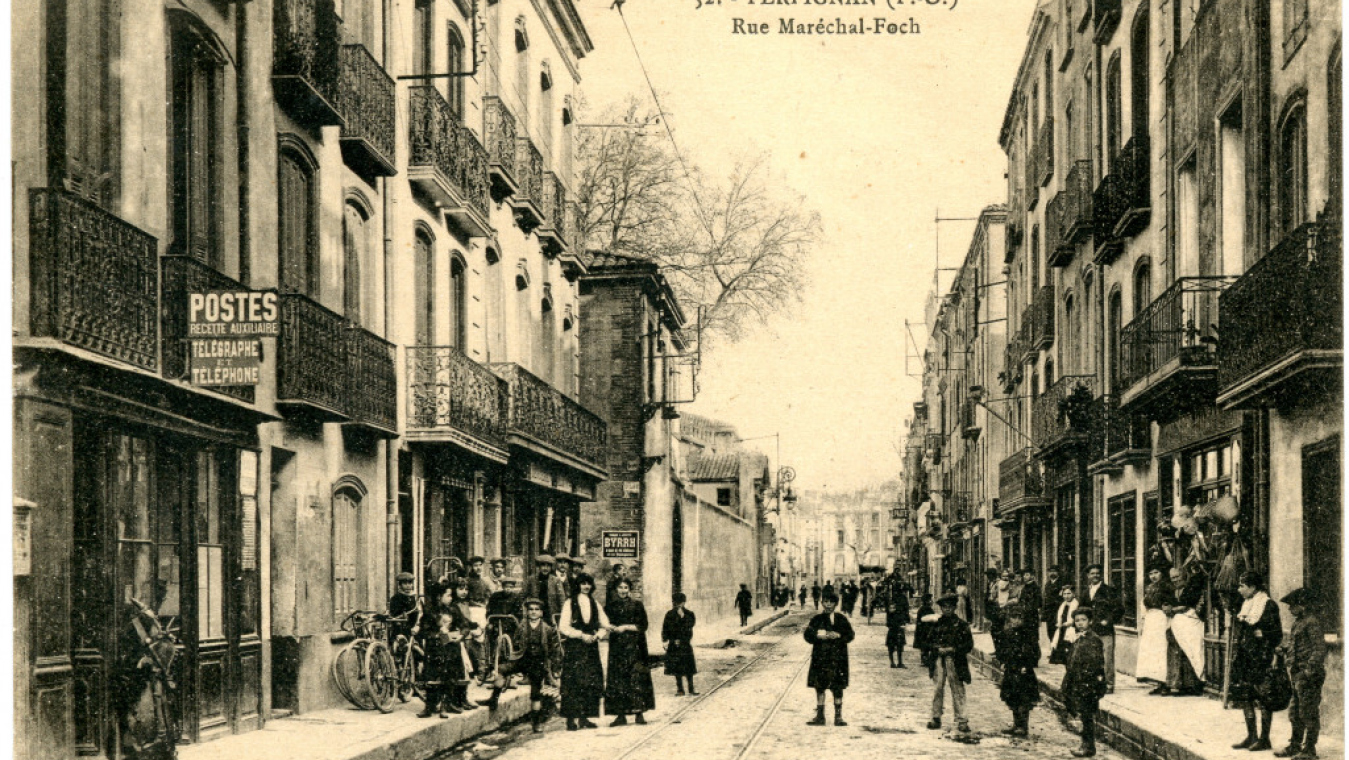 Rue Grande Saint-Martin devenu rue Maréchal Foch. (Collection club cartophile catalan)