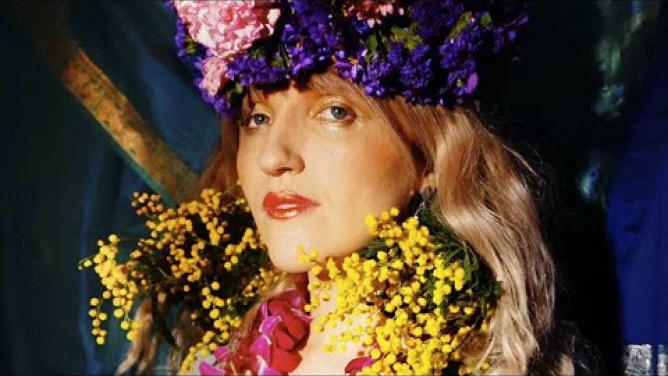 Image d'aperçu de la vidéo "13 avril • Floralia • Kyrie Kristmanson".