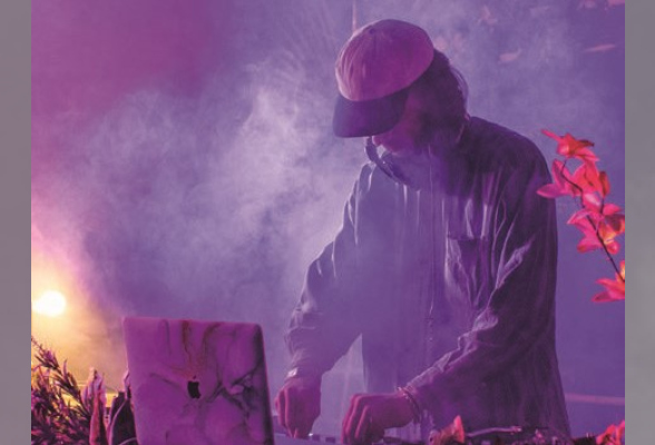 Photo N°1 : SPECTACLE « LA LIVRAISON DE FLEURS »