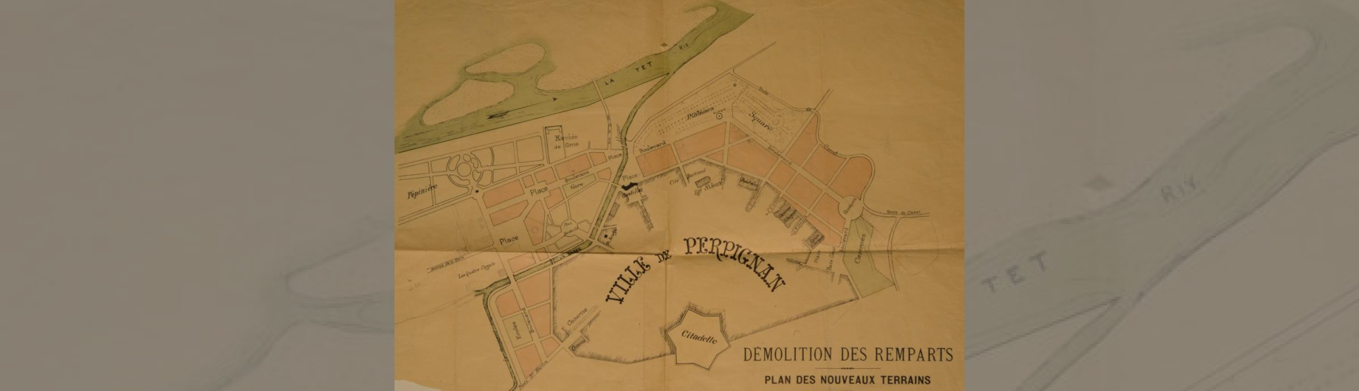 Plan:boulevards et lotissements viennent s'insérer ,sur l'emplacement des remparts, entre les parc-jardins et la vieille ville 