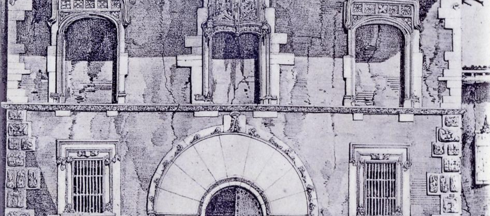 Croquis de la façade sur rue; elle était symétrique avec une frise sculptée continue