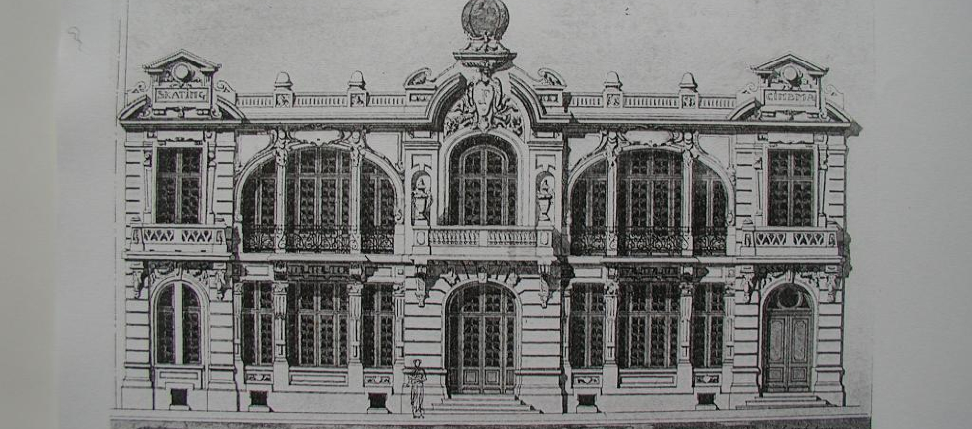 Plan:S'inspirant des façades d'opéra:2 grandes baies avec colonnes et 3 éléments en saille