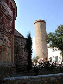 Tour Château Rousillon